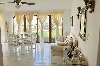 Villa Garden View 바바로
