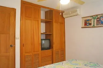 Villa Garden View بافارو